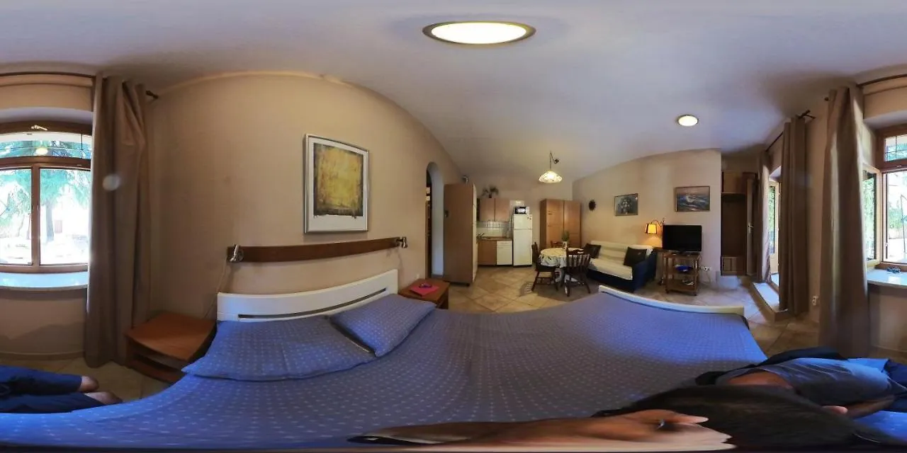 Bruno Apartment Bale Croatia